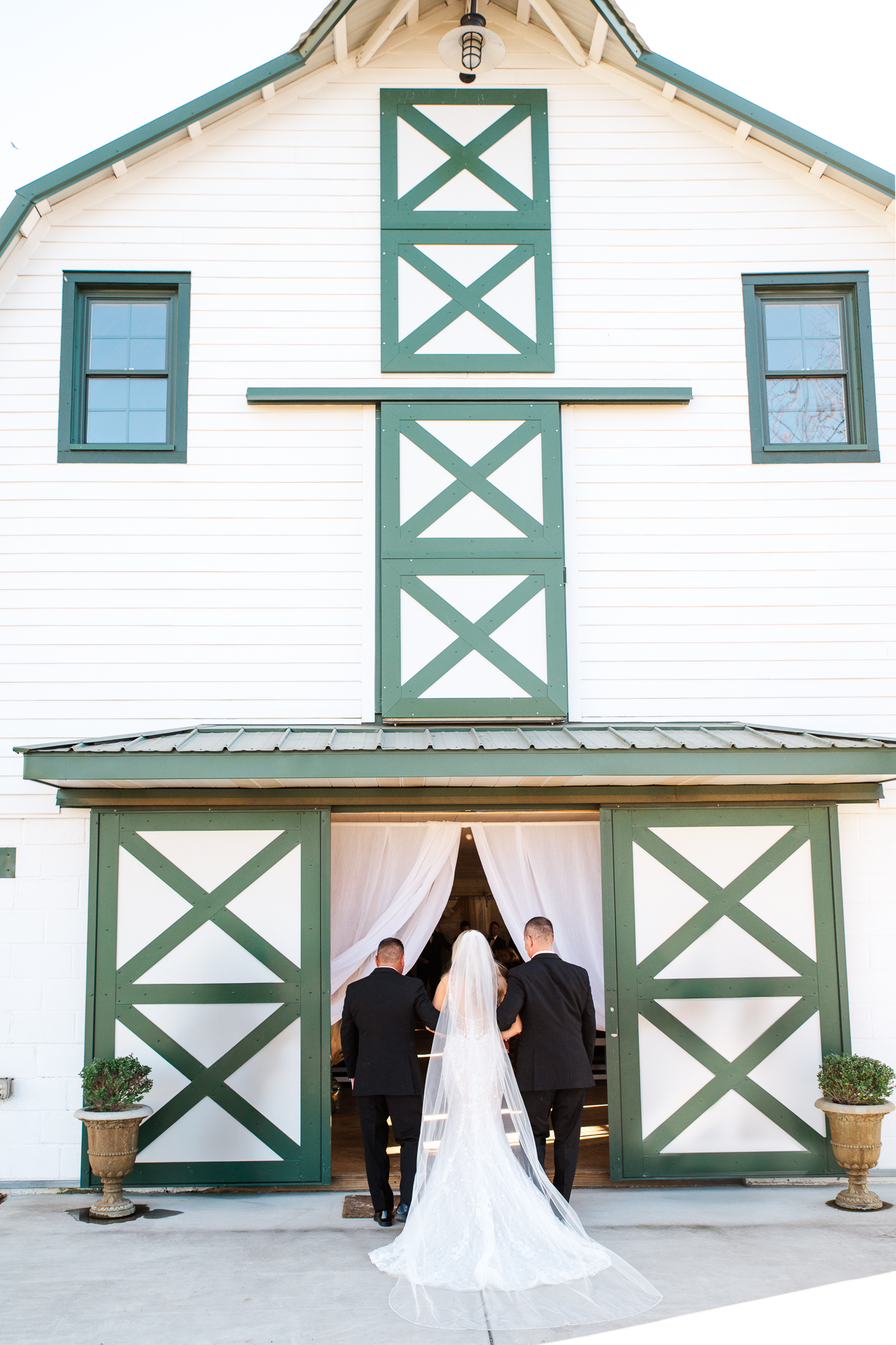 Hailey and Jake wedding ceremony at Bluebird Manor