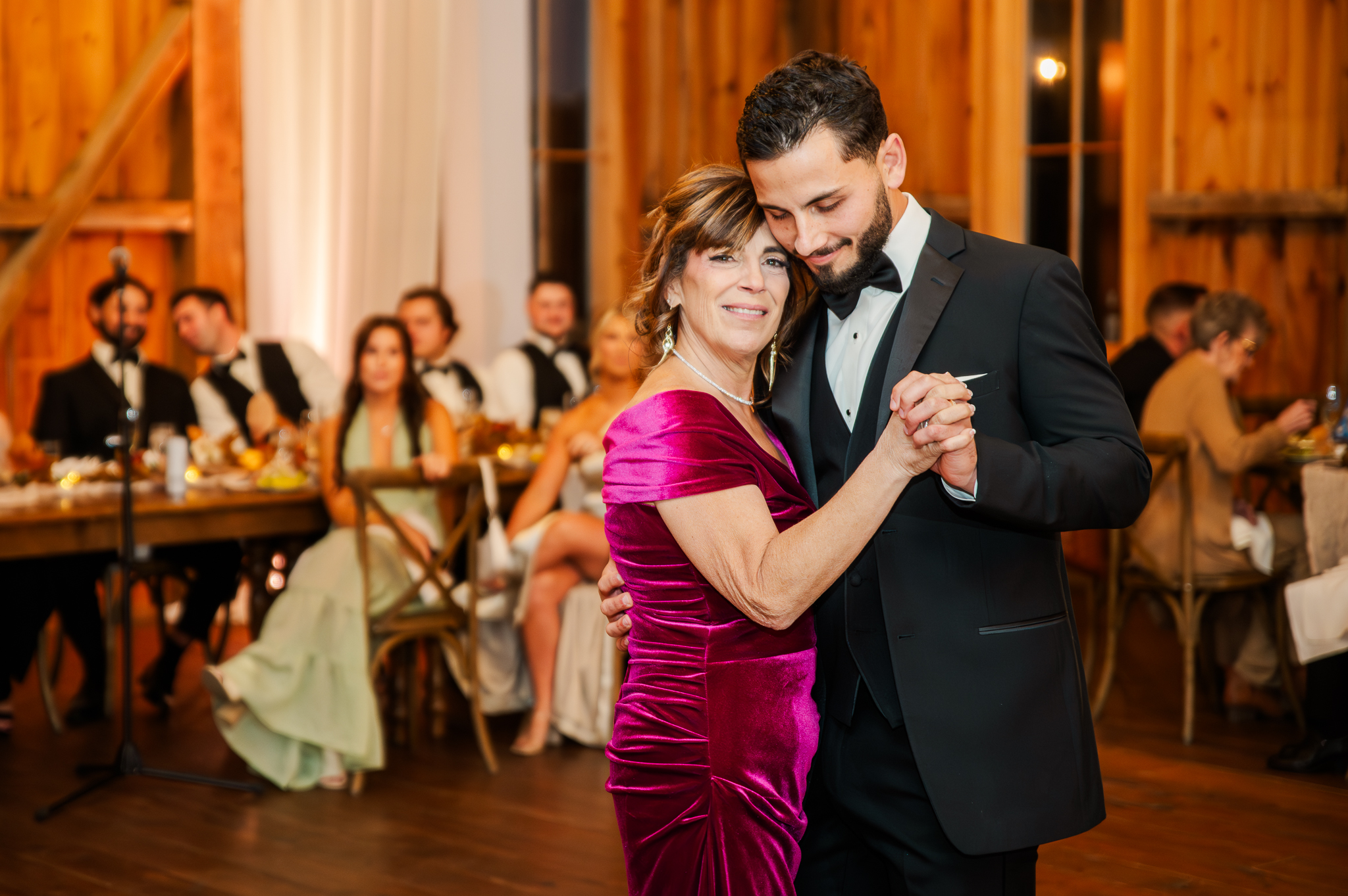Mother son first dance at Bluebird Manor