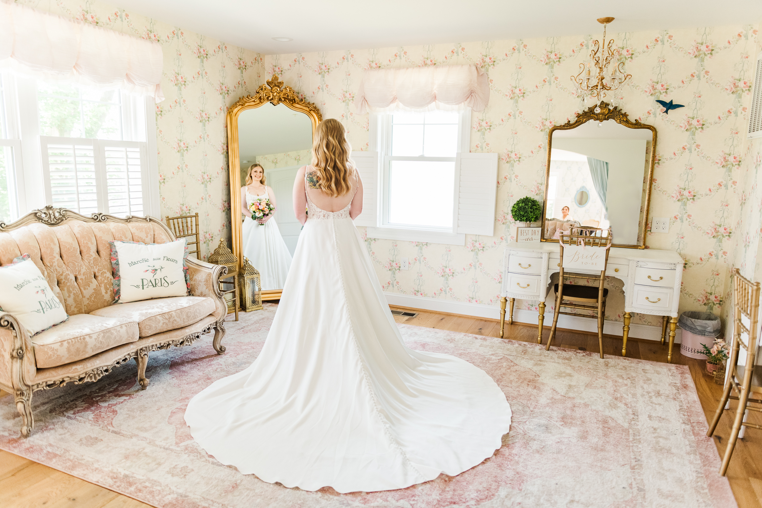 Bridal portrait at Bluebird Manor