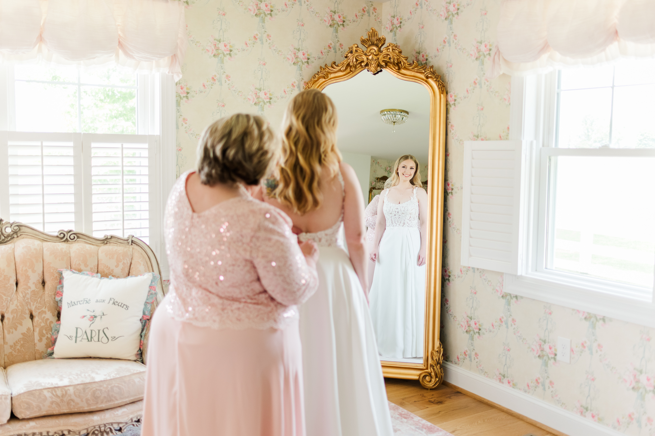 Bride getting ready at Bluebird Manor