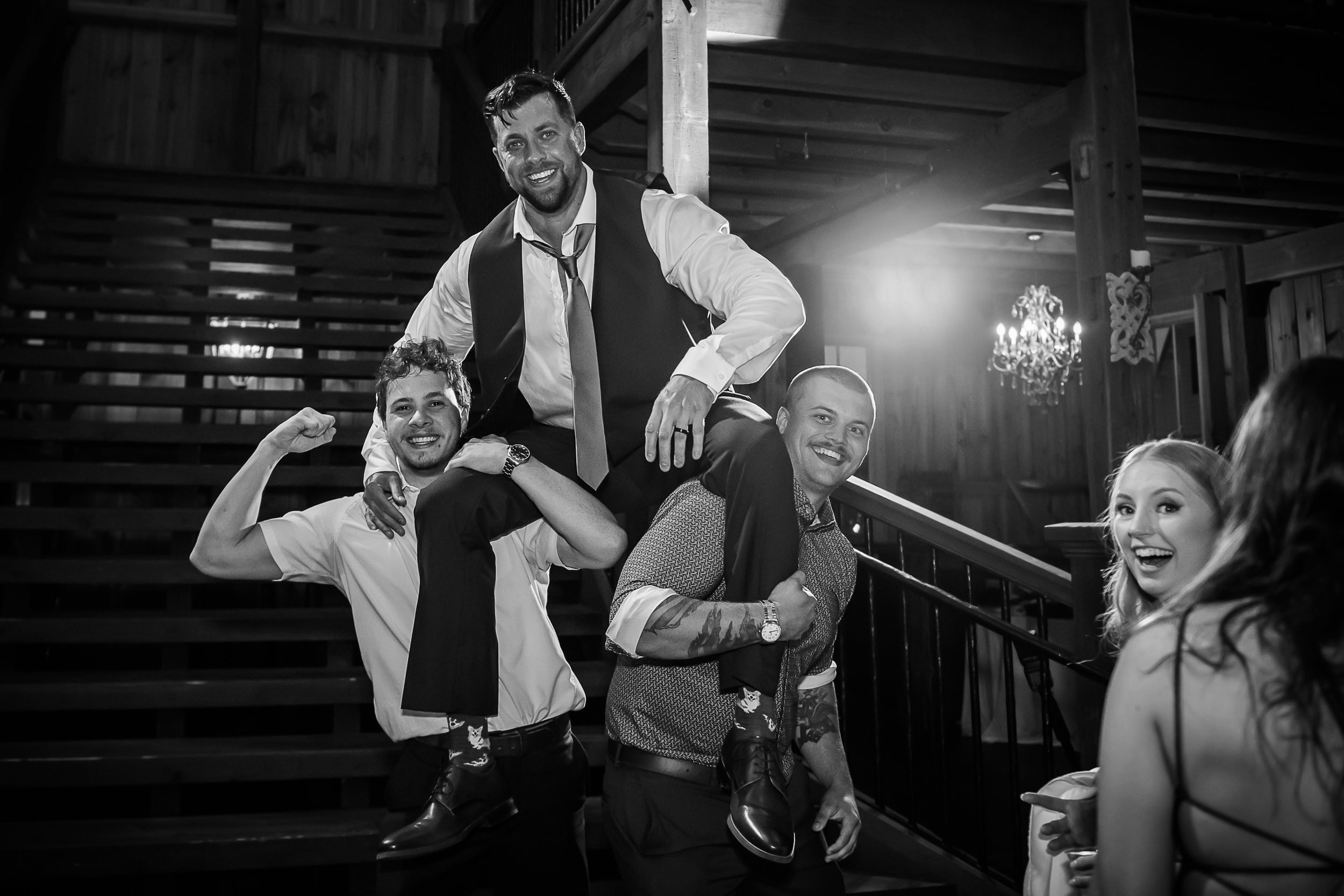 Lively summer wedding reception at Bluebird Manor