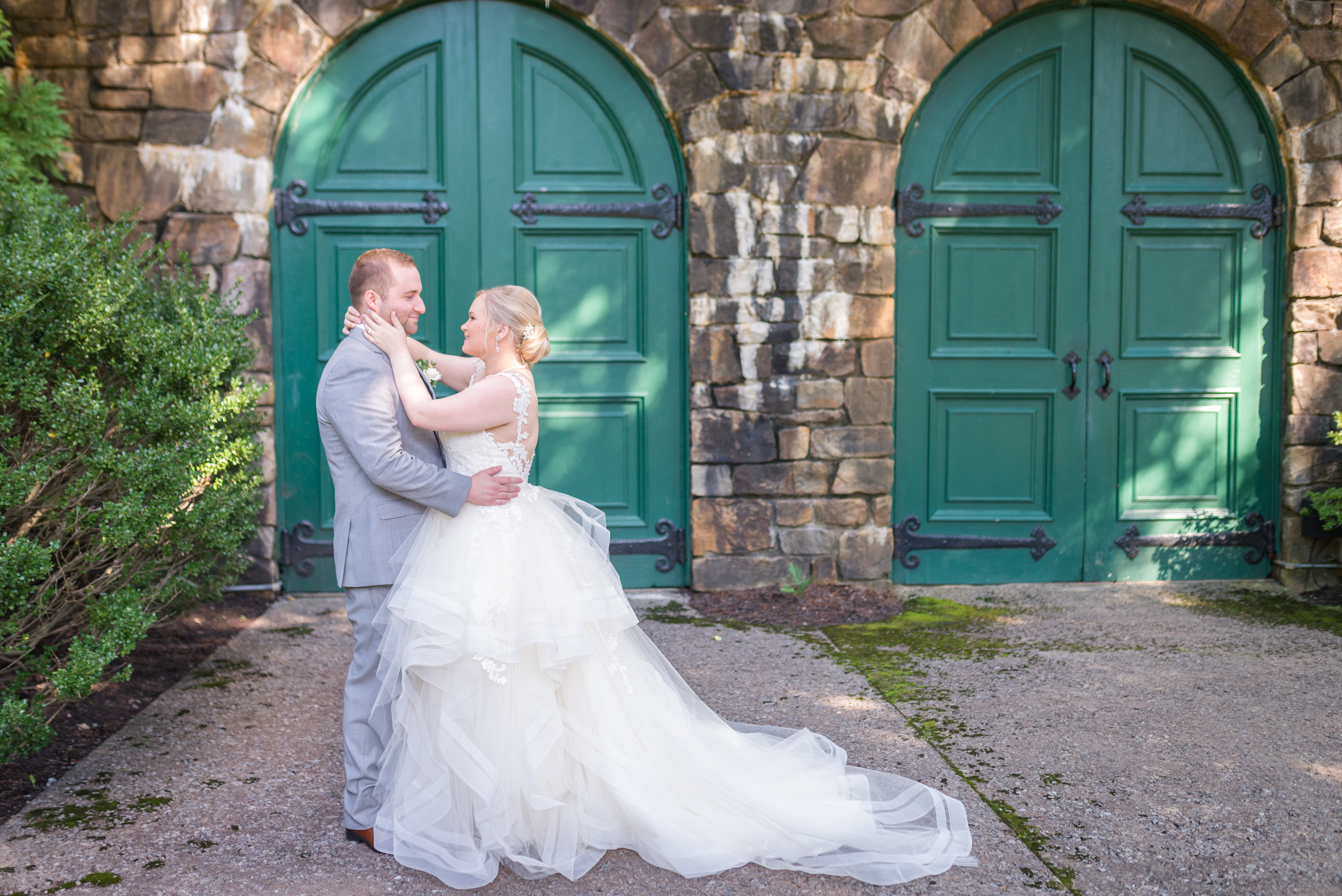 Strong Mansion Wedding Pictures doors maryland wedding photographer mary sarah photography