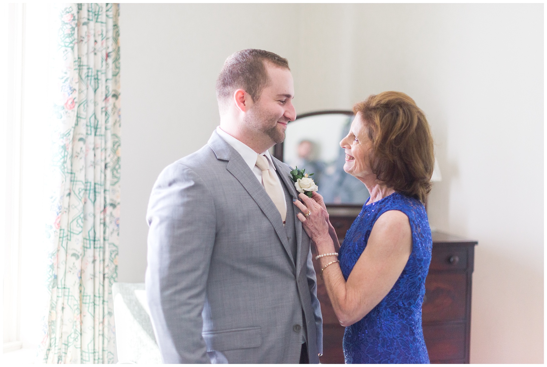 Strong Mansion Wedding Pictures Getting Ready Maryland Luxury Wedding Photographer Mary Sarah Photography