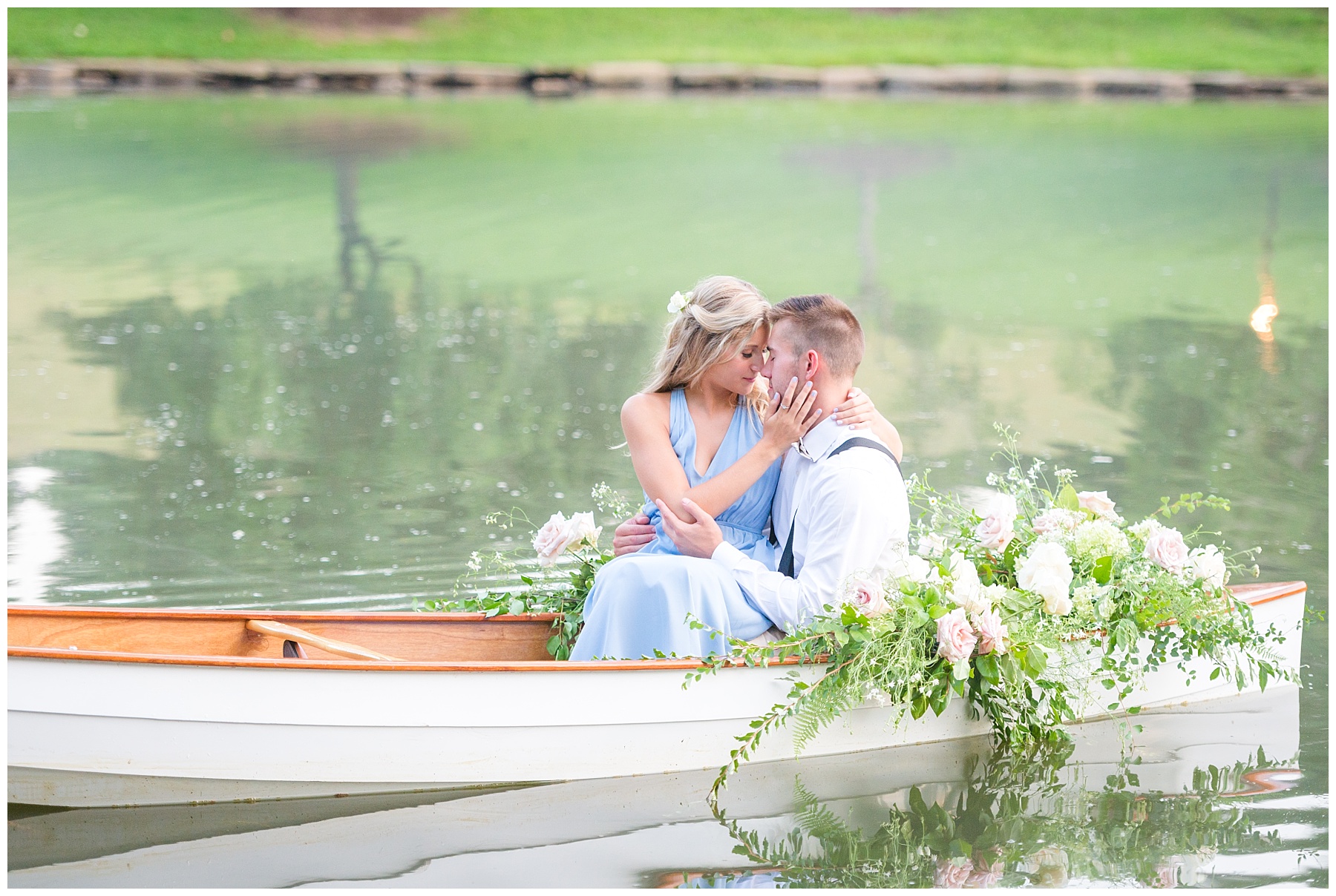 Gorgeous - Canoe - Engagement - Shoot - Annapolis - Wedding - Photographer - Mary - Sarah - Photography