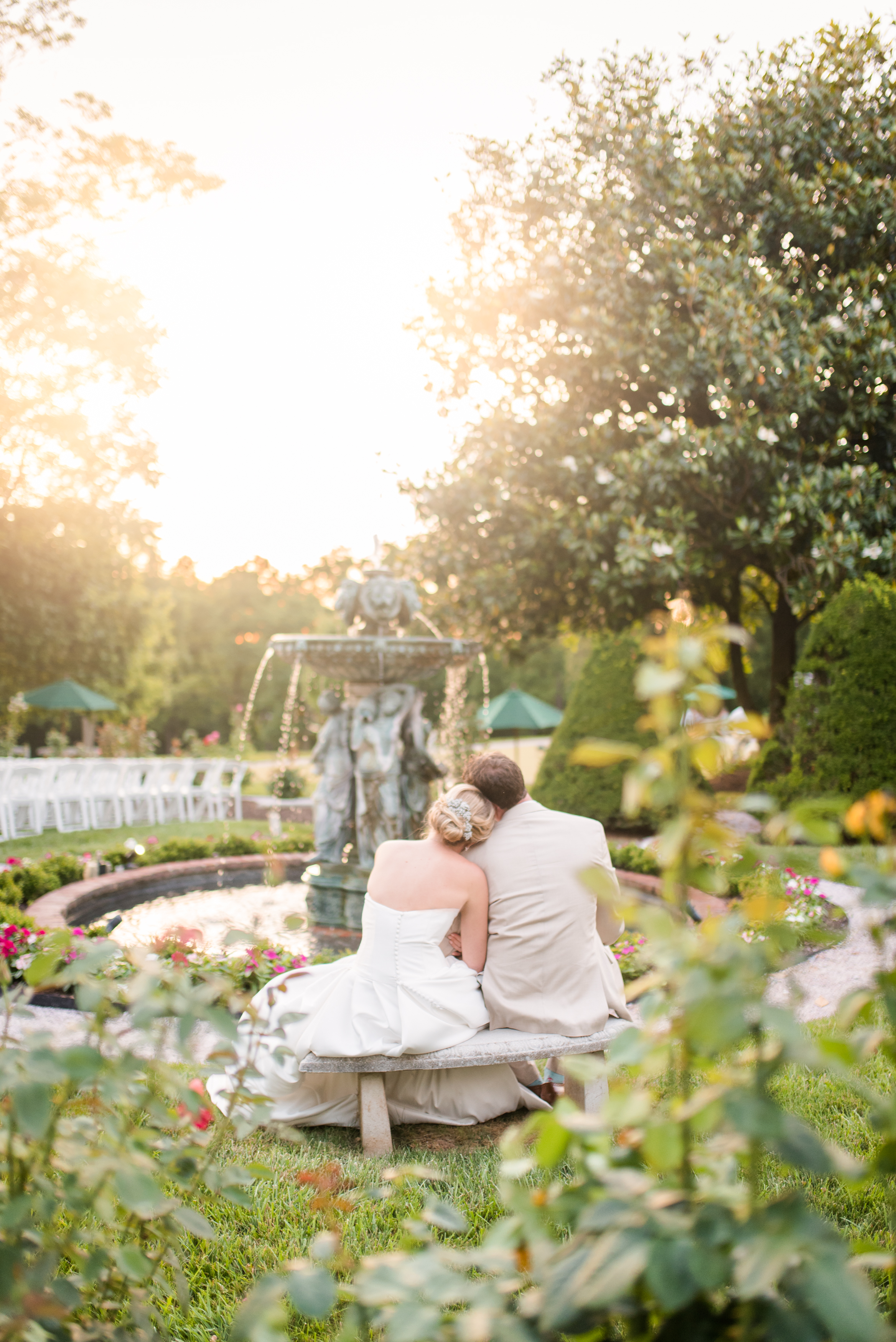 Gorgeous golden hour wedding and engagement pictures mary sarah photography maryland wedding photographer antrim 1844