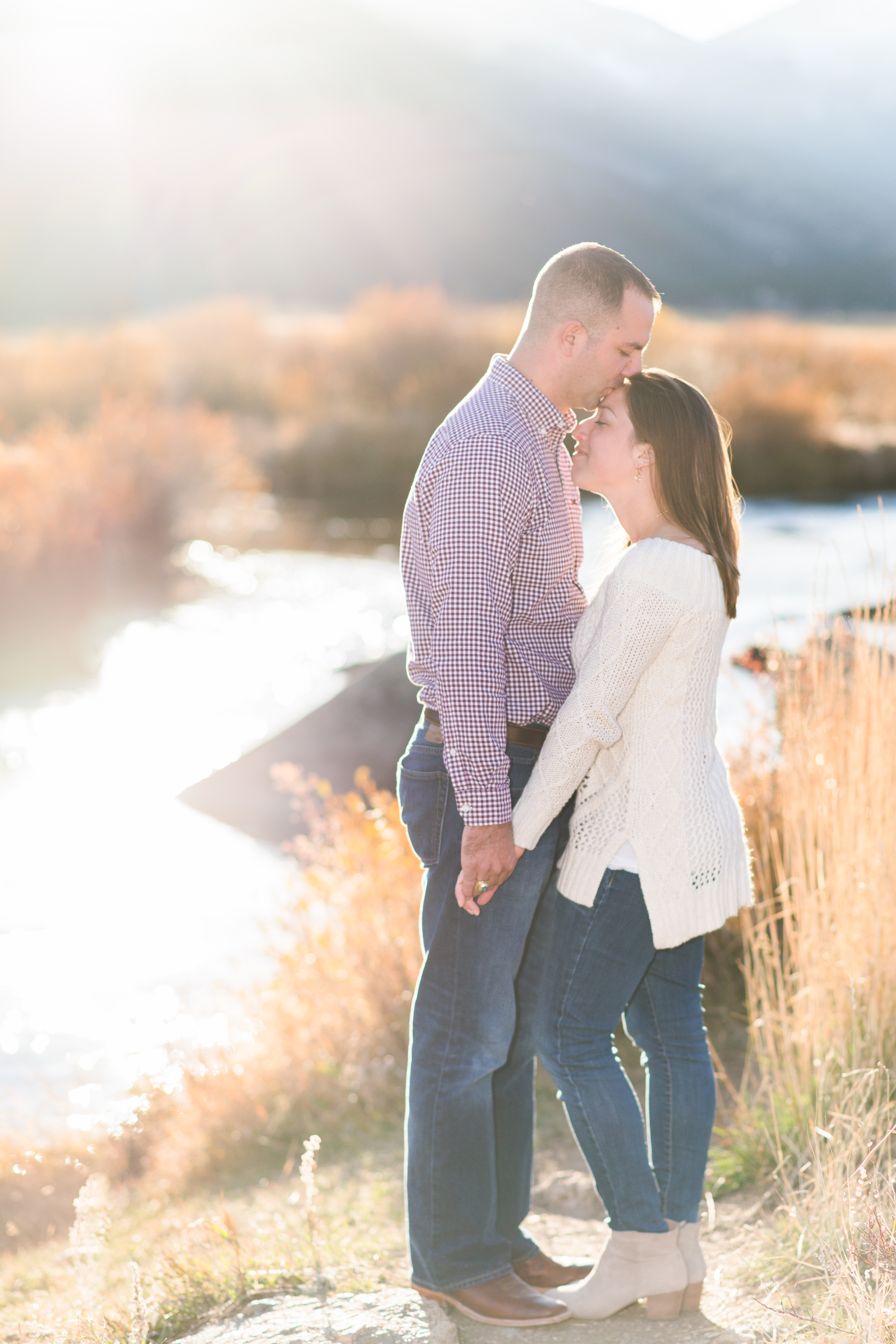 Gorgeous golden hour wedding and engagement pictures mary sarah photography maryland wedding photographer