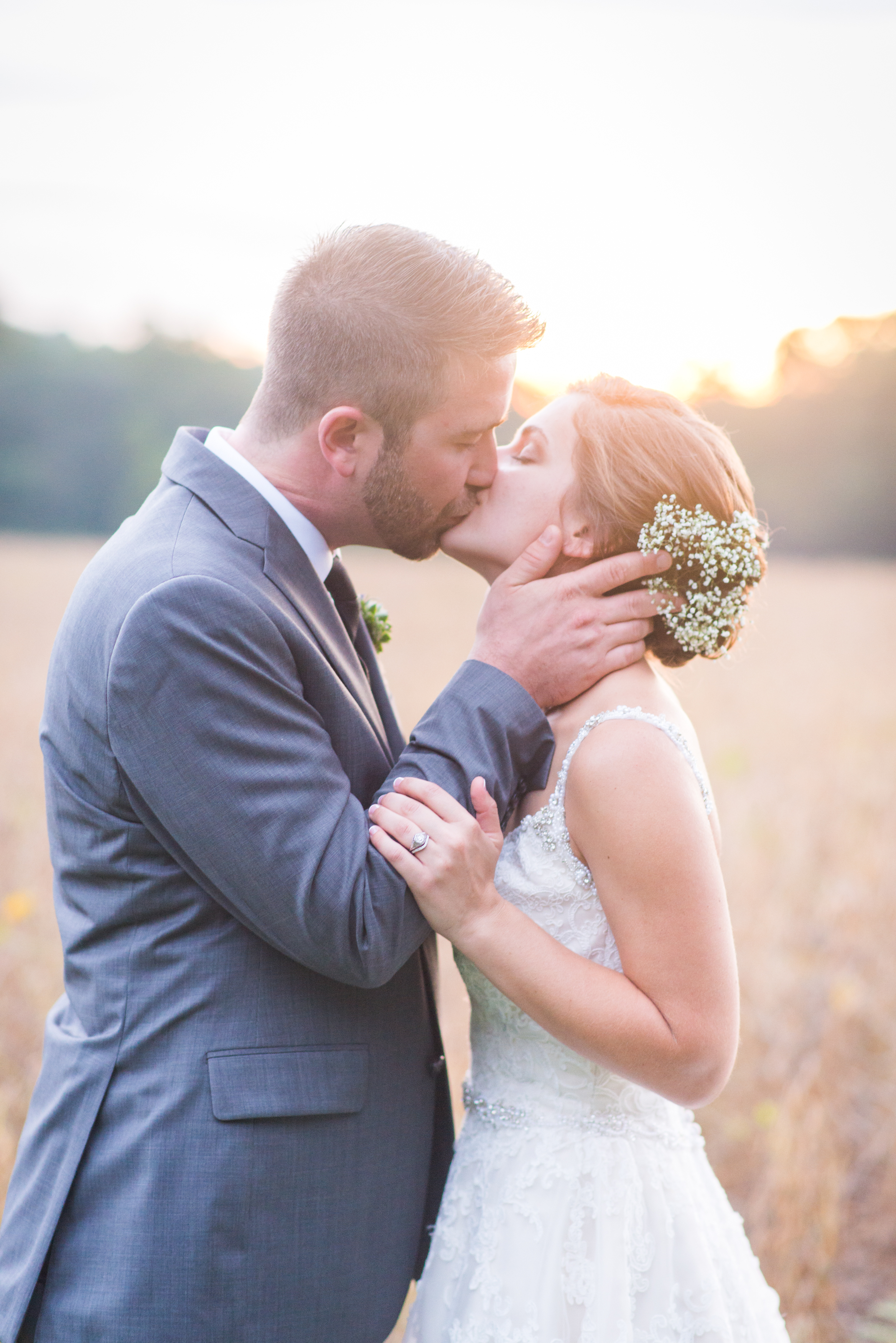 Gorgeous golden hour wedding and engagement pictures mary sarah photography maryland wedding photographer