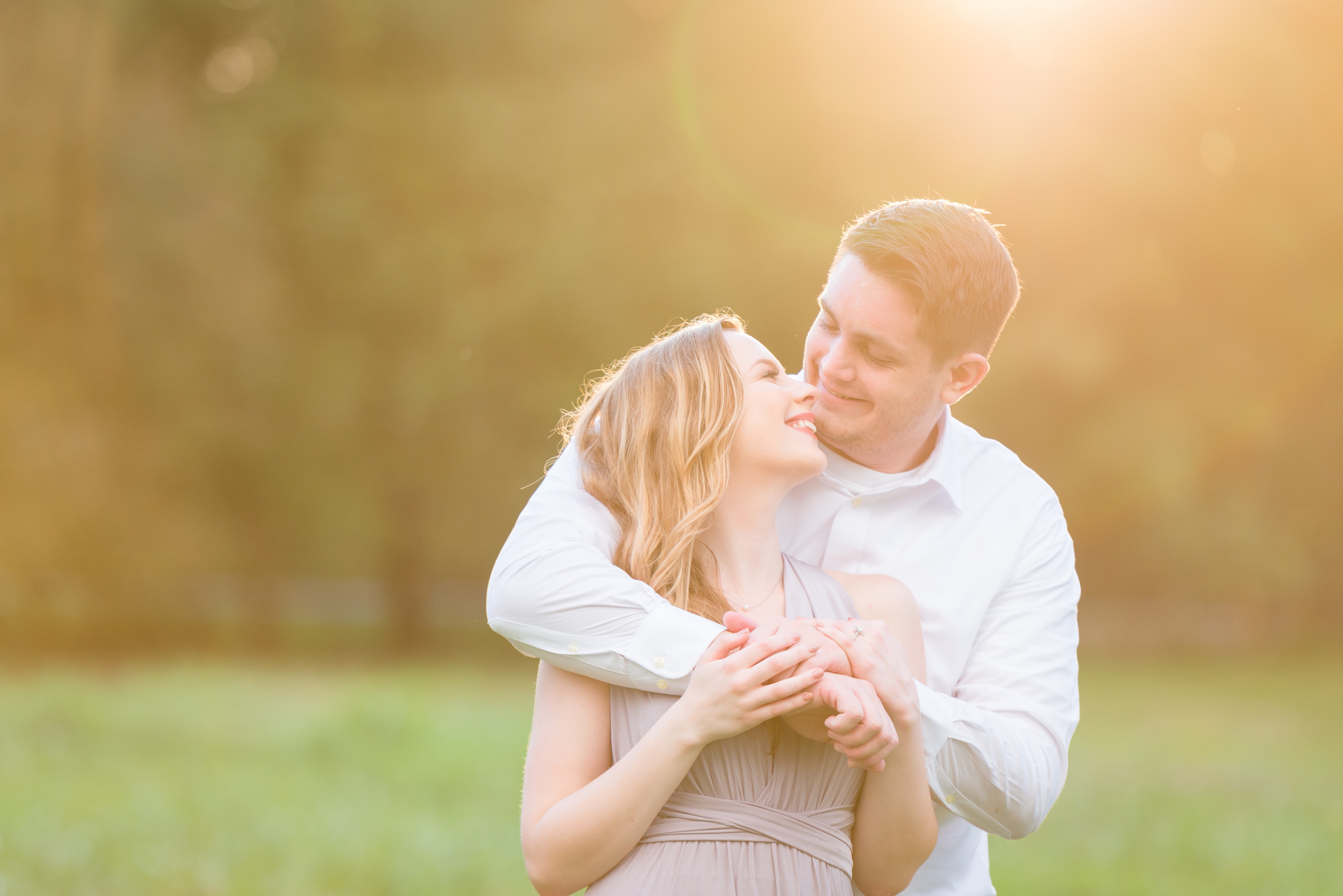 Gorgeous golden hour wedding and engagement pictures mary sarah photography maryland wedding photographer