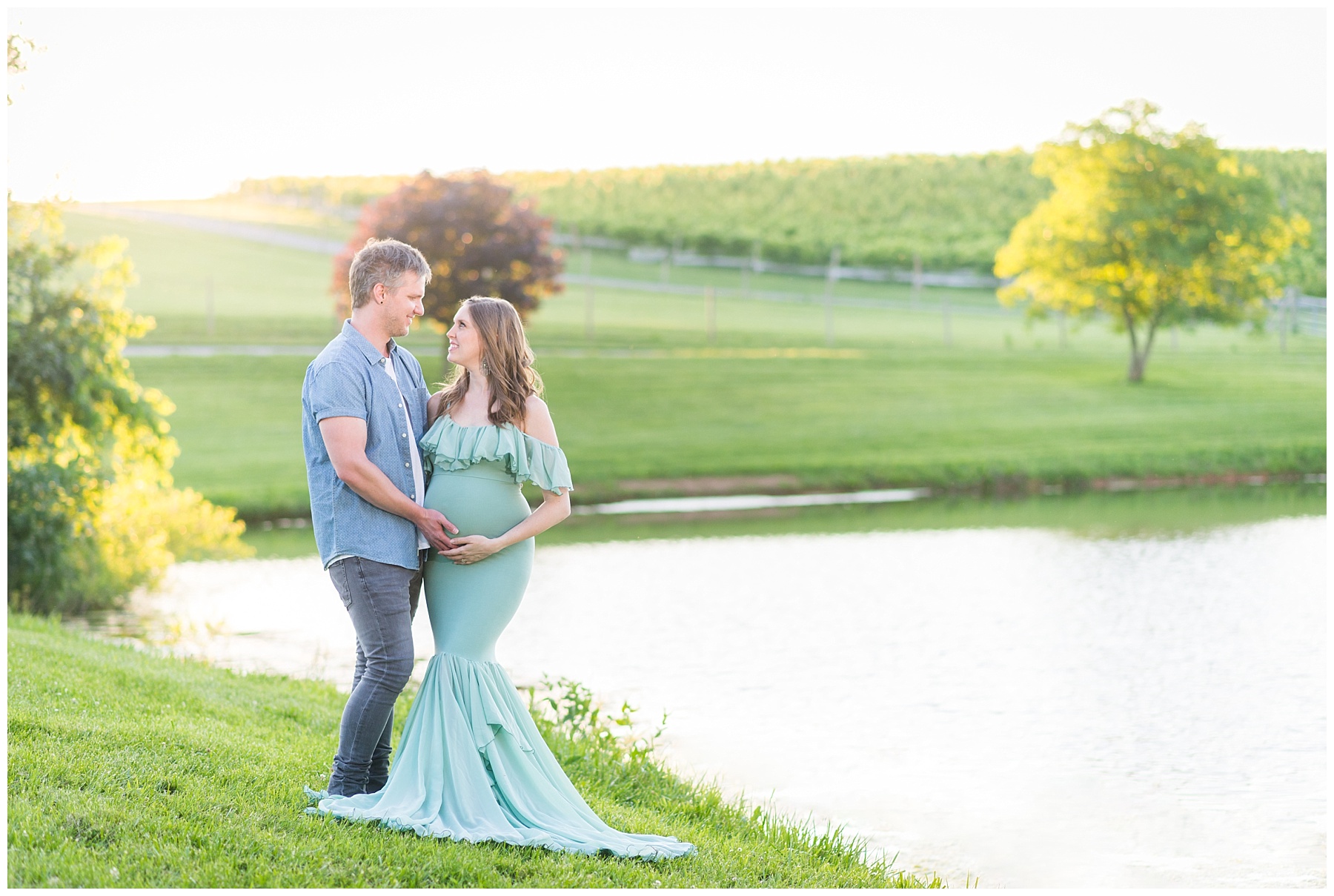 Linganore Winecellars Frederick MD maternity photographer Mary Sarah Photography