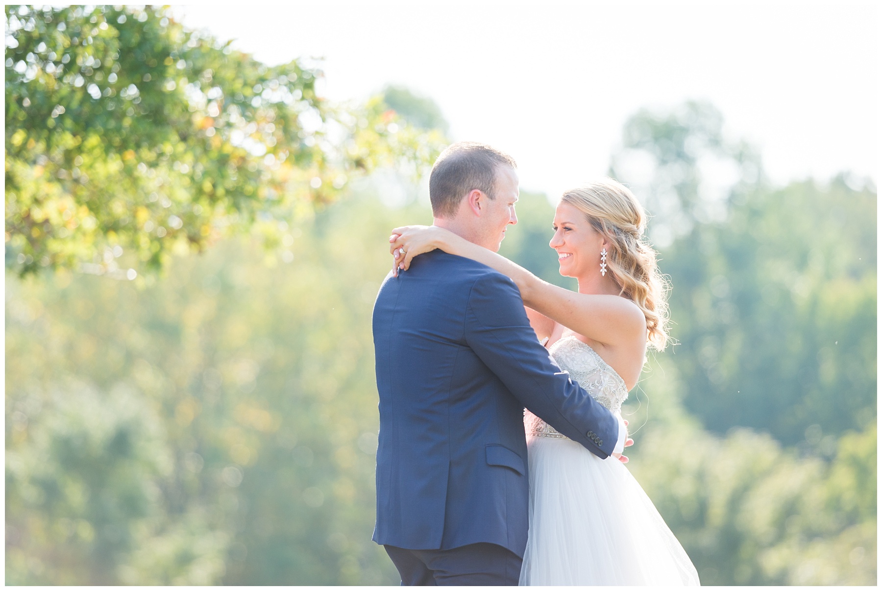 Couple poses by Maryland Wedding Photographer Mary Sarah Photography