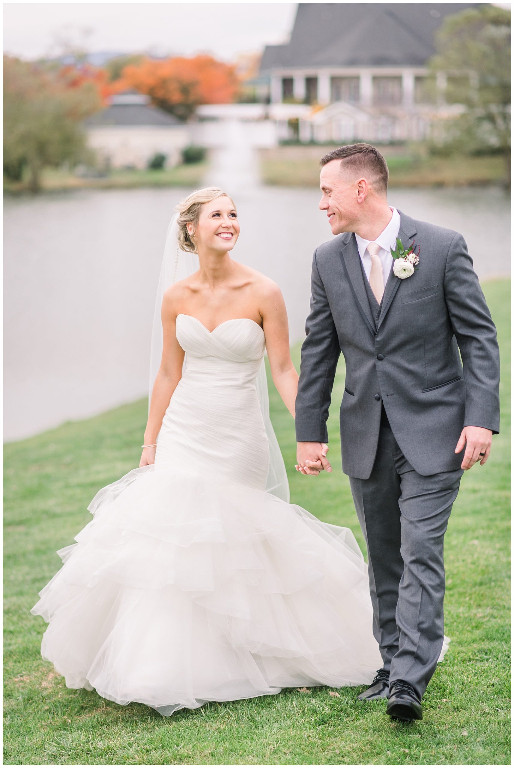 Richland Golf Club Wedding Photos by Mary Sarah Photography 