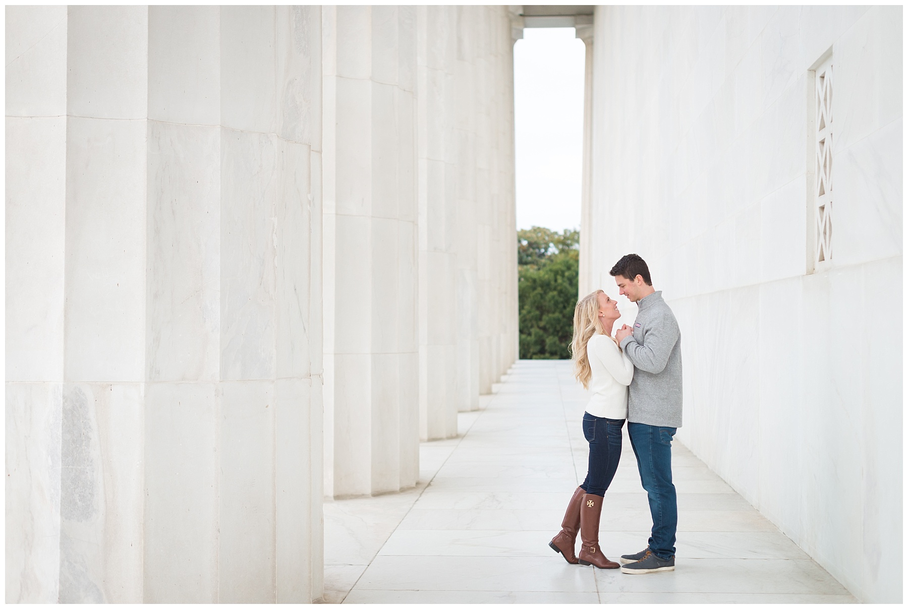 Jefferson Memorial DC Engagement Photos by Mary Sarah Photography