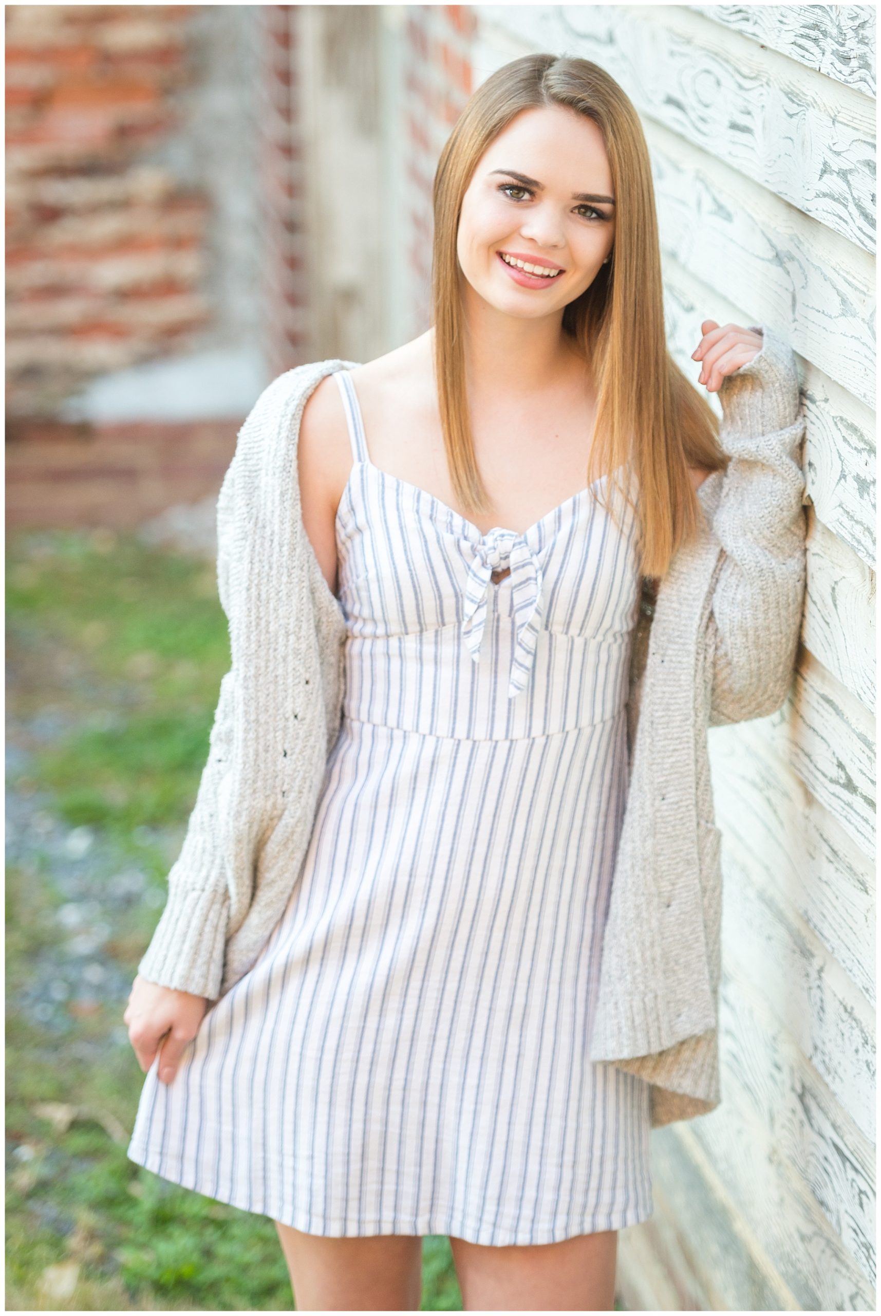 Downtown Frederick MD senior portraits