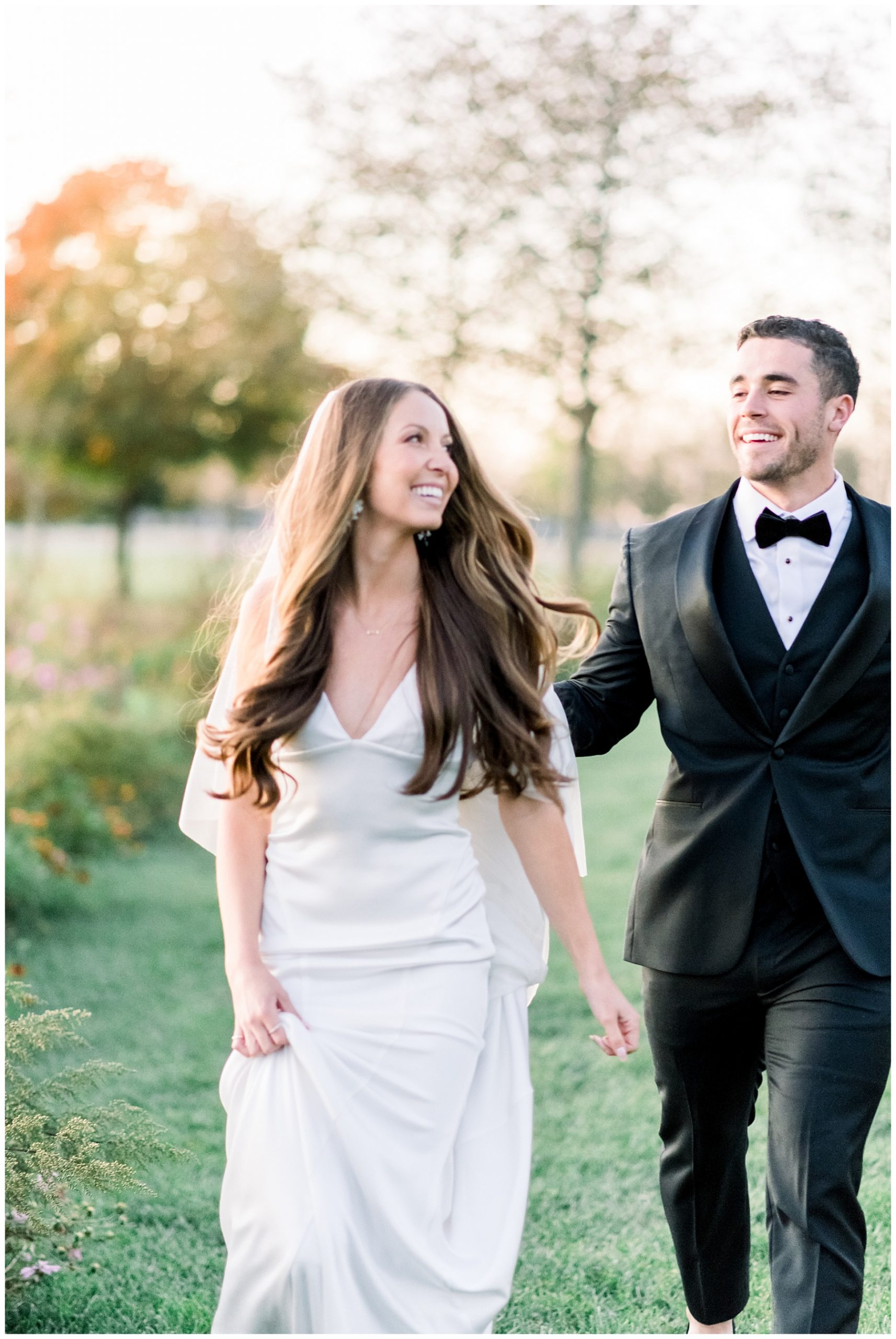 Bluebird Manor bride and groom running