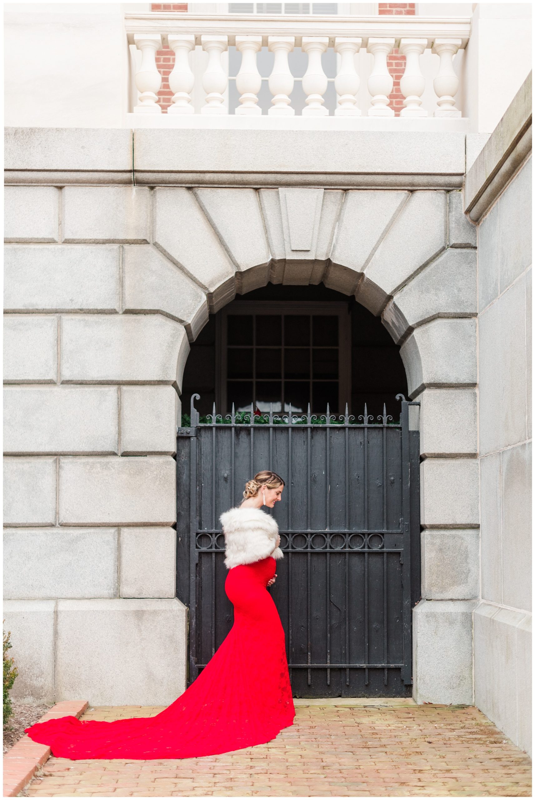 City Hall Annapolis Maryland Maternity Photos